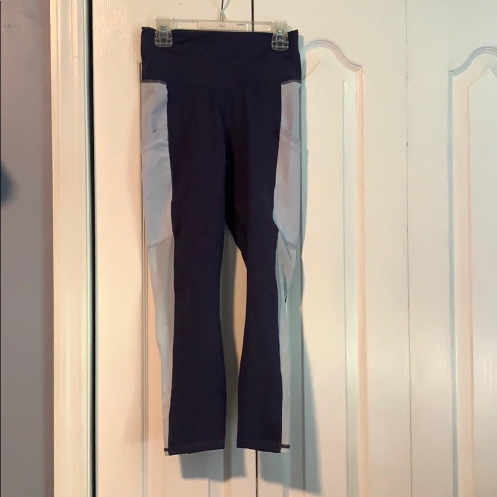 Fabletics above ankle leggings